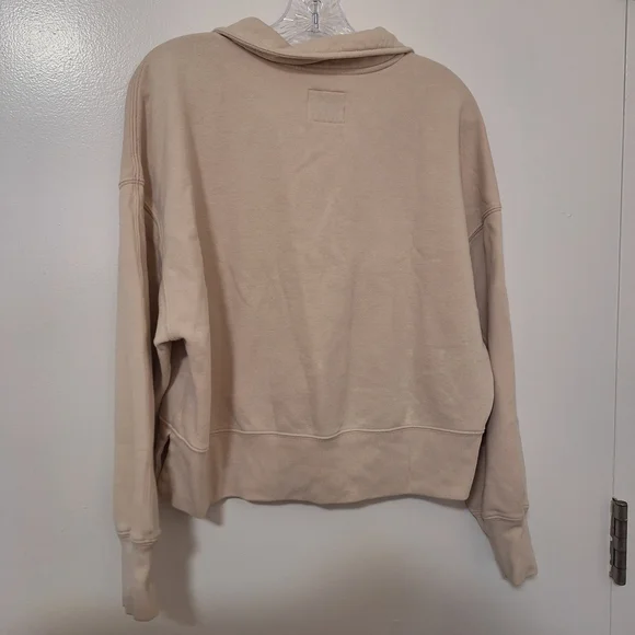 Women's Cream Button-Up Collared Top - Picture 2 of 6